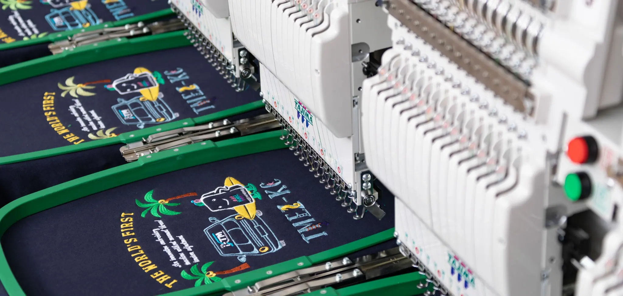 Machine à broder industrielle multi têtes